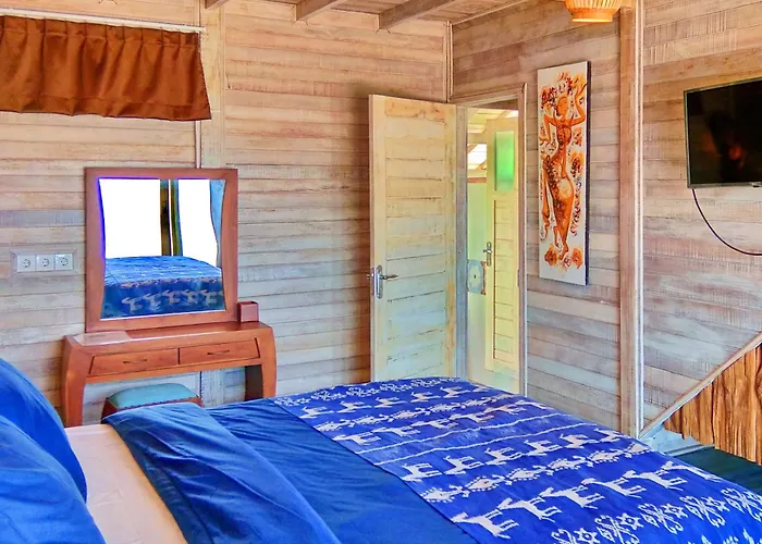 Lembo Lagoon Bungalows